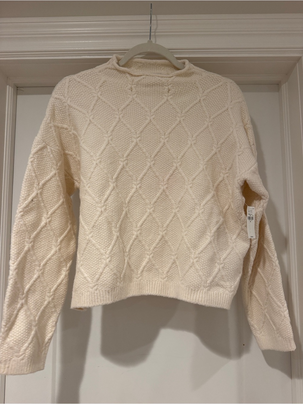 Old Navy Cream Diamond Cable Knit Sweater Top